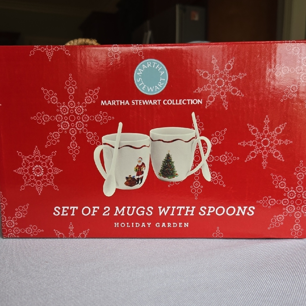 NIB Martha Stewart Collection Holiday Mug Set with Spoons